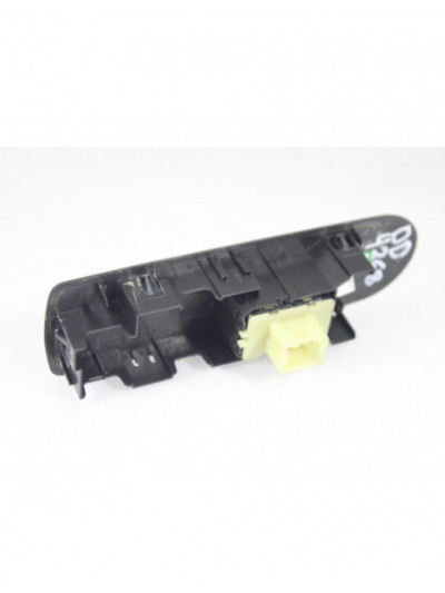 Mando elevalunas delantero derecho RENAULT CAPTUR Dynamique 2013