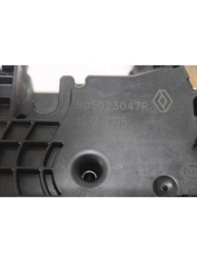 Recambio de cerradura puerta trasera derecha para renault captur dynamique referencia OEM IAM 805023047R