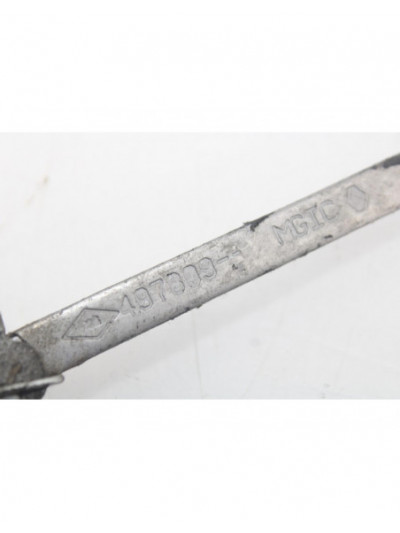 Recambio de retenedor puerta para renault kangoo extrem referencia OEM IAM 497809