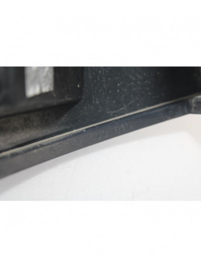 Recambio de molduras traseras para renault kangoo extrem referencia OEM IAM 8200499015