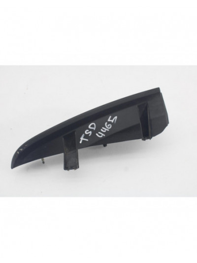 Recambio de molduras traseras para renault kangoo extrem referencia OEM IAM 8200499015