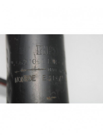 Recambio de amortiguador trasero izquierdo para renault scenic iii dynamique referencia OEM IAM 562100018R