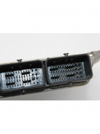 Recambio de centralita motor uce para renault scenic ii grand exception 2009 referencia OEM IAM 8200321263