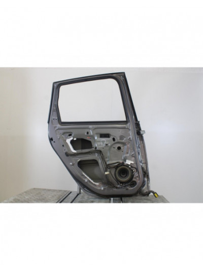 Puerta trasera izquierda RENAULT SCENIC III Dynamique 2010