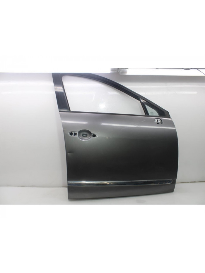 Puerta delantera derecha RENAULT SCENIC III Dynamique 2010