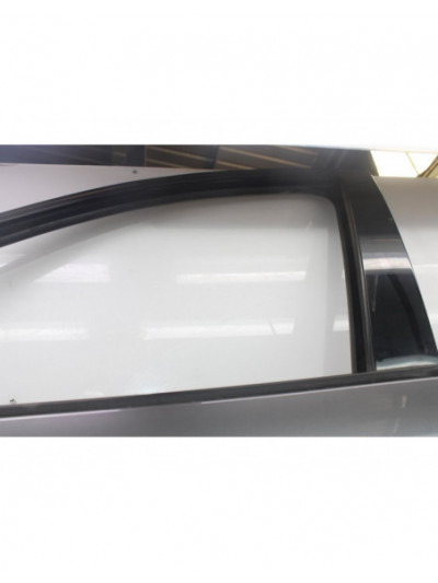 Puerta delantera izquierda RENAULT SCENIC III Dynamique 2010