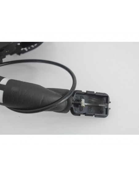 Recambio de cerradura puerta trasera derecha para renault scenic iii dynamique referencia OEM IAM 825020033R