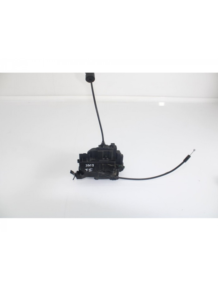 Recambio de cerradura puerta trasera izquierda para renault scenic iii dynamique referencia OEM IAM 825030032R