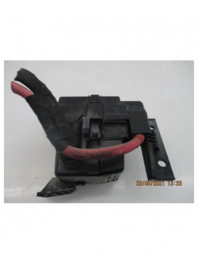 Recambio de caja reles / fusibles para renault scenic iii 1.5 dci diesel fap referencia OEM IAM 243880001