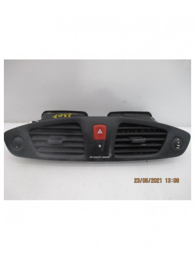 Rejilla aireadora RENAULT SCENIC III 1.5 dCi Diesel FAP 2011