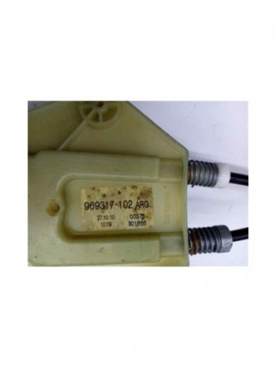 Recambio de elevalunas trasero izquierdo para renault megane iii berlina 5 p referencia OEM IAM 827210003R