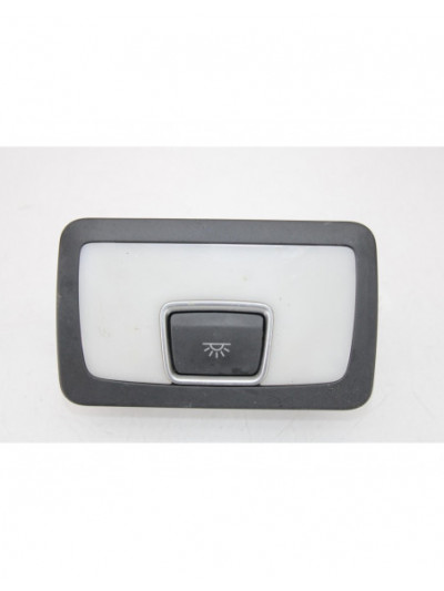 Recambio de luz techo para audi q7 4l referencia OEM IAM 4L0947124A