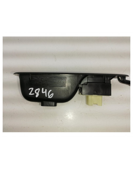 Recambio de mando elevalunas trasero derecho para renault clio iv life referencia OEM IAM 829507217R