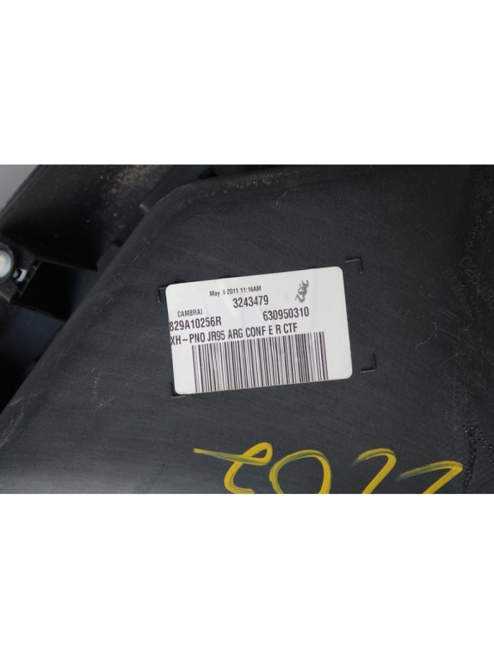 Recambio de guarnecido puerta trasera izquierda para renault scenic iii 1.5 dci diesel fap referencia OEM IAM 829A10256