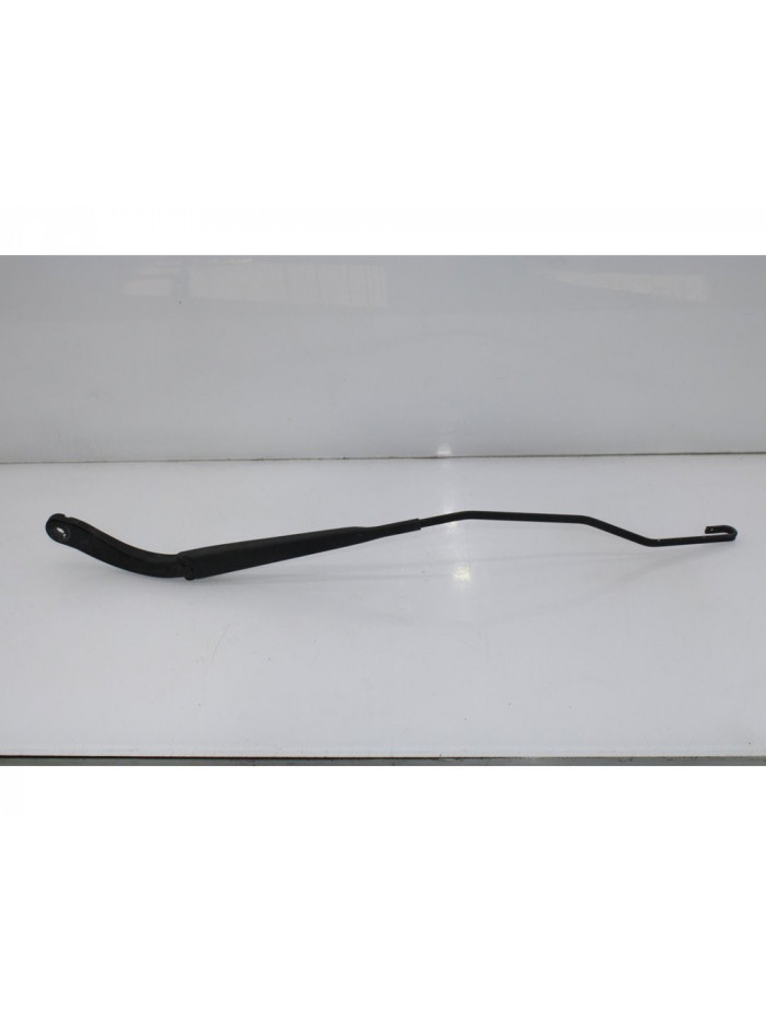 Recambio de brazo limpia delantero derecho para renault megane ii berlina 3p 1.9 dci diesel referencia OEM IAM 8200422213