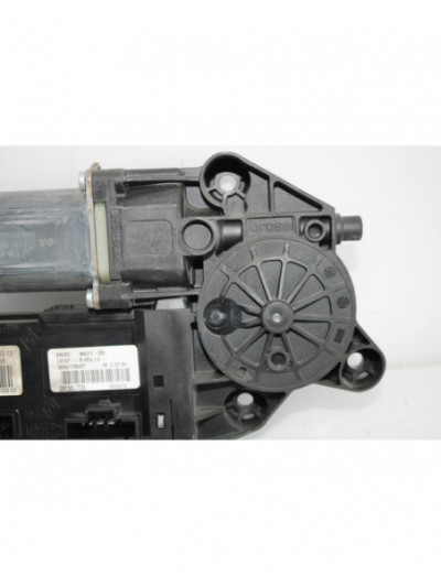 Recambio de motor elevalunas delantero izquierdo para renault megane iii coupe expression referencia OEM IAM 807306959R