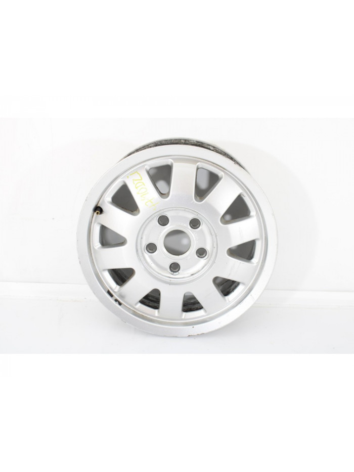 Recambio de llanta para audi a4 berlina (b5) 2.5 tdi referencia OEM IAM 8D0601025M37853