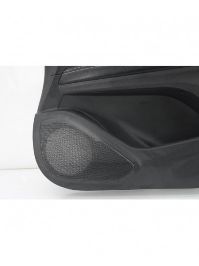 Recambio de guarnecido puerta delantera derecha para renault scenic iv bose-edition referencia OEM IAM 809001721R