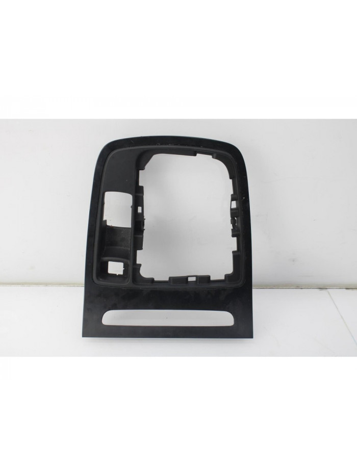Recambio de moldura interior para renault scenic iv bose-edition referencia OEM IAM 969333970R