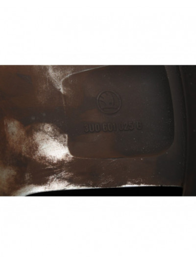 Recambio de llanta para skoda superb i (3u4) 1.9 tdi referencia OEM IAM 3U06010255319/1