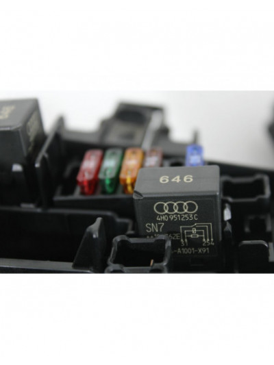 Recambio de caja reles / fusibles para seat leon (5f1) 1.6 tdi referencia OEM IAM 5Q0937132A