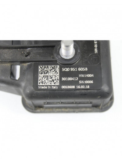 Recambio de altavoz alarma para seat leon (5f1) 1.6 tdi referencia OEM IAM 5Q0951605B