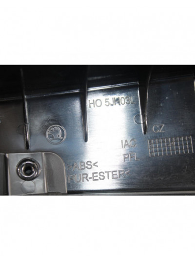 Recambio de guarnecido puerta trasera izquierda para seat toledo (kg3) xcellence referencia OEM IAM 5JH867023AA