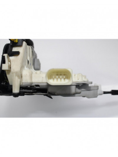 Recambio de cerradura puerta trasera derecha para audi a4 ber. (b8) advanced edition referencia OEM IAM 8K0839016