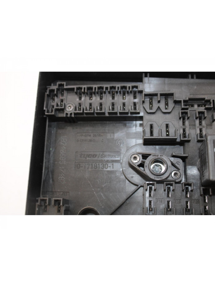 Recambio de caja reles / fusibles para seat leon (1p1) stylance / style referencia OEM IAM 3C0971249O