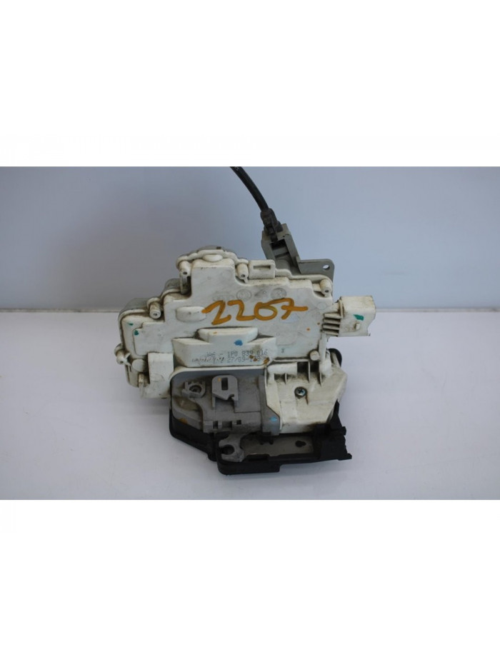 Cerradura puerta trasera derecha SEAT LEON Signo 1999