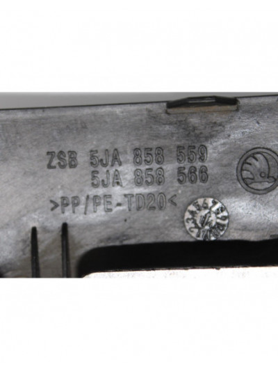 Recambio de guarnecido volante para seat toledo (kg3) style referencia OEM IAM 5JA858629