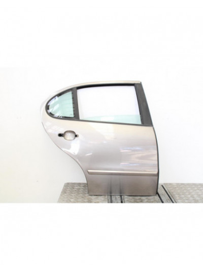 Recambio de puerta trasera derecha para seat leon (1m1) sport referencia OEM IAM 4254TD.