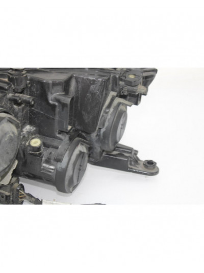 Recambio de faro derecho para seat toledo (kg3) style referencia OEM IAM 044890