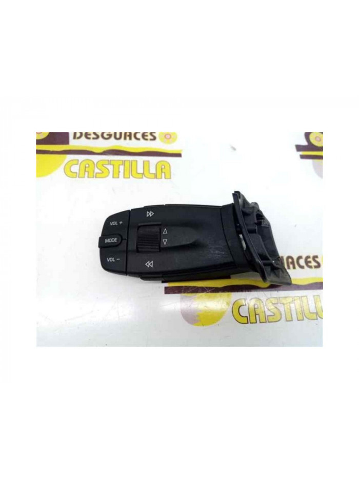 Mando volante SEAT IBIZA ST 1.6 TDI 2010