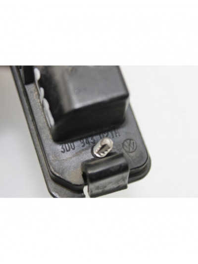 Recambio de luz matricula para seat leon (1p1) reference ecomotive referencia OEM IAM 3D0943021A