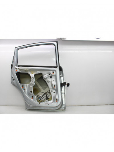 Puerta trasera izquierda SEAT LEON Reference Ecomotive 2009