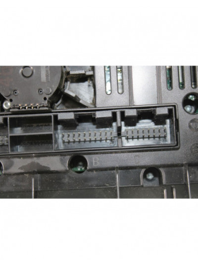 Mando climatizador AUDI A3 SPORTBACK 2.0 TDI Ambiente 2011