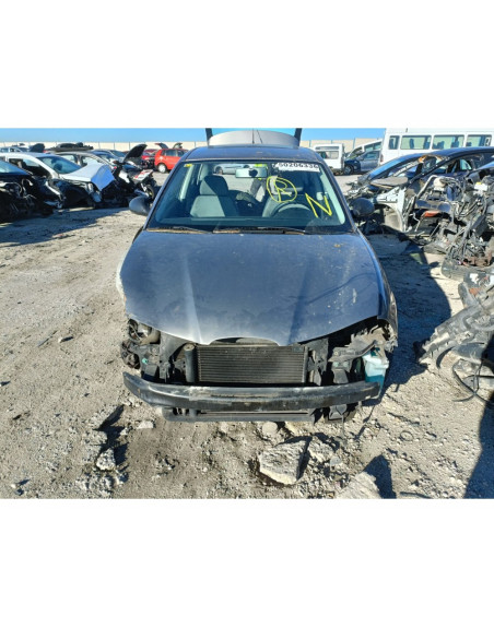 seat ibiza (6l1) del año 2002