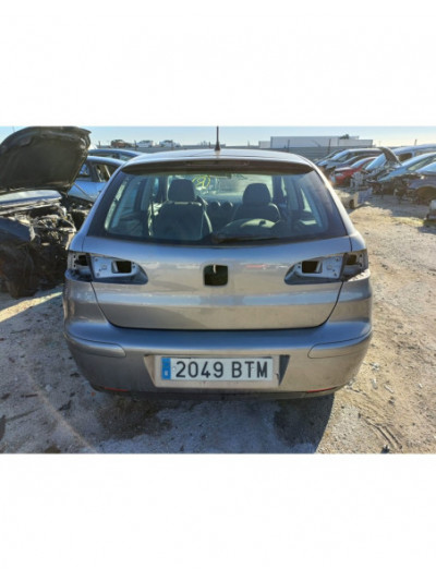 seat ibiza (6l1) del año 2002