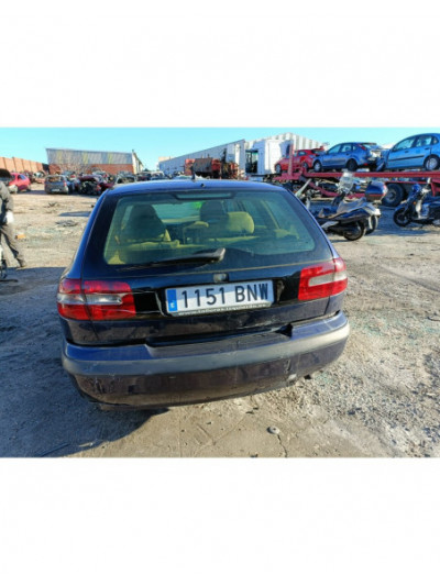 volvo s40 berlina del año 2001