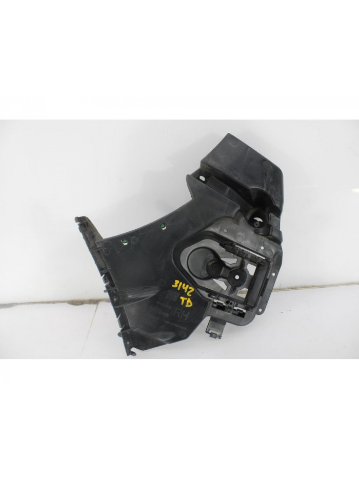 Soporte paragolpes VOLVO V40 Basis 2014