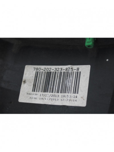 Estribo lateral derecho VOLVO V40 Basis 2014