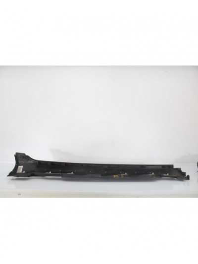 Estribo lateral derecho VOLVO V40 Basis 2014