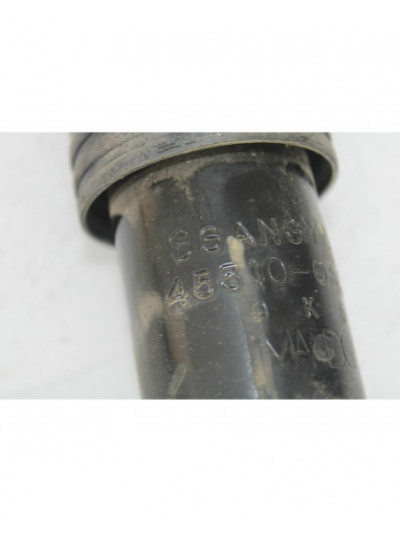 Recambio de amortiguador trasero derecho para ssangyong rexton w / rexton 2.0 xdi referencia OEM IAM 4531008C60