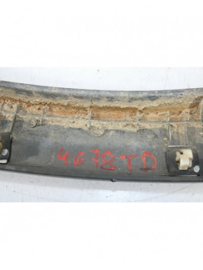 Recambio de aletin trasero derecho para ssangyong rexton w / rexton 2.0 xdi referencia OEM IAM K7958008D00