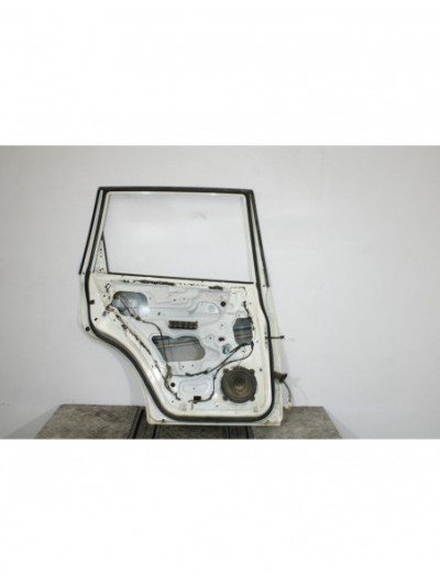 Puerta trasera izquierda SSANGYONG REXTON W / REXTON 2.0 Xdi 2014