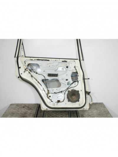 Puerta trasera izquierda SSANGYONG REXTON W / REXTON 2.0 Xdi 2014