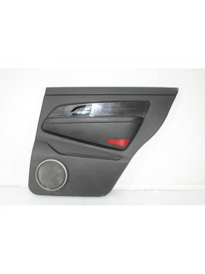 Recambio de guarnecido puerta trasera derecha para ssangyong rexton w / rexton 2.0 xdi referencia OEM IAM 7224008B00