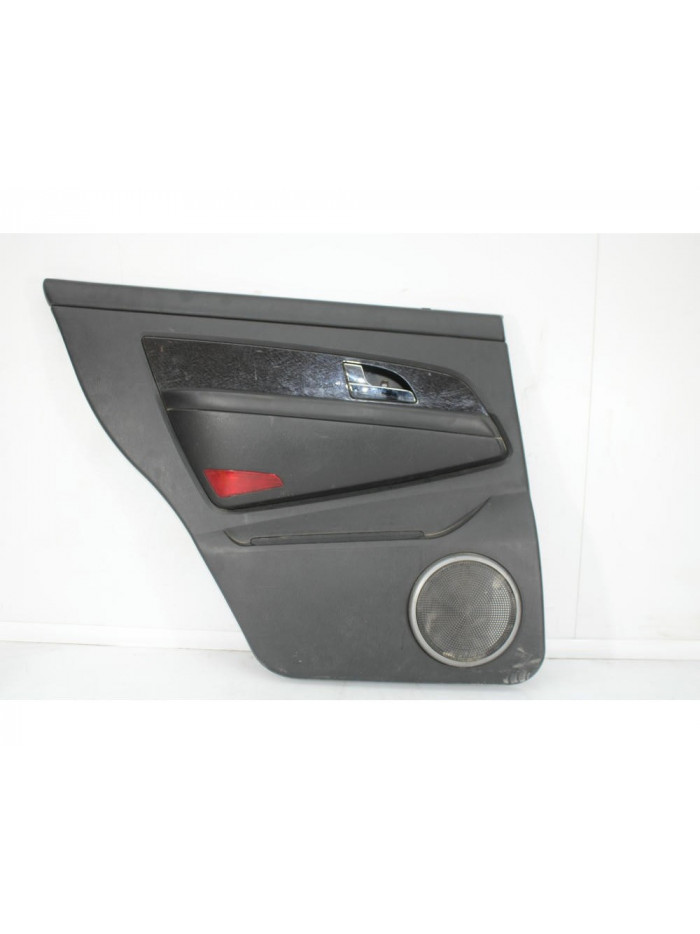 Recambio de guarnecido puerta trasera izquierda para ssangyong rexton w / rexton 2.0 xdi referencia OEM IAM 7223008B00
