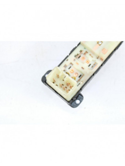 Recambio de mando elevalunas delantero derecho para ssangyong rexton w / rexton 2.0 xdi referencia OEM IAM 202005280